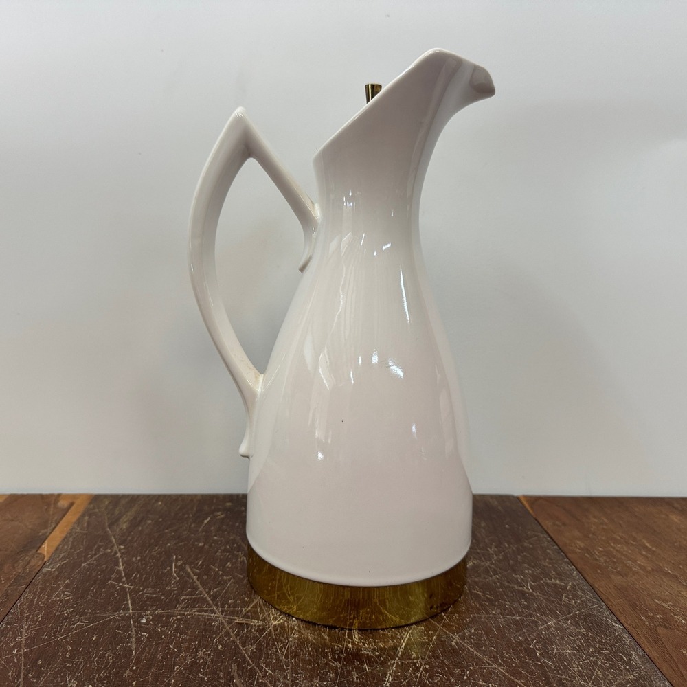 Vintage Ceramic KENILWORTH Mid Century Modern White Gold‎ Pitcher MCM Lid Rare